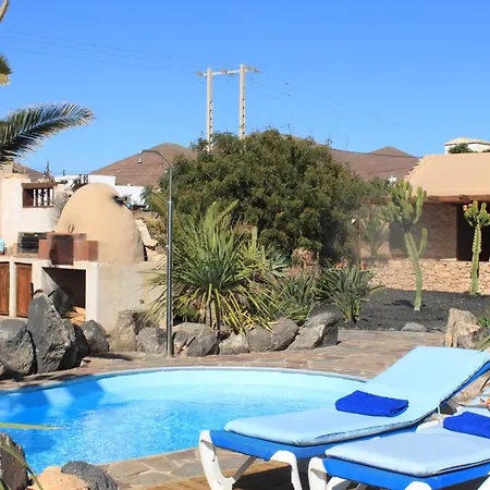 Canary House With Heated Pool Tuineje