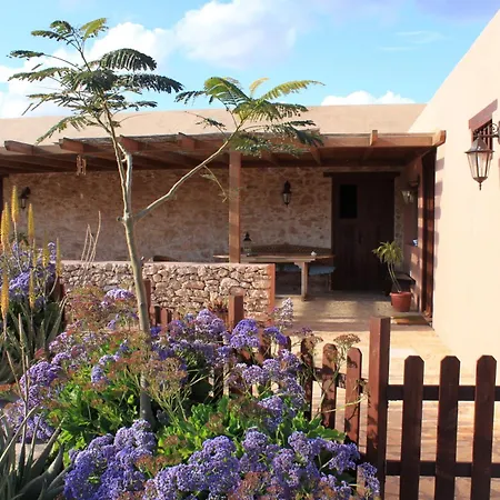Canary House With Heated Pool *